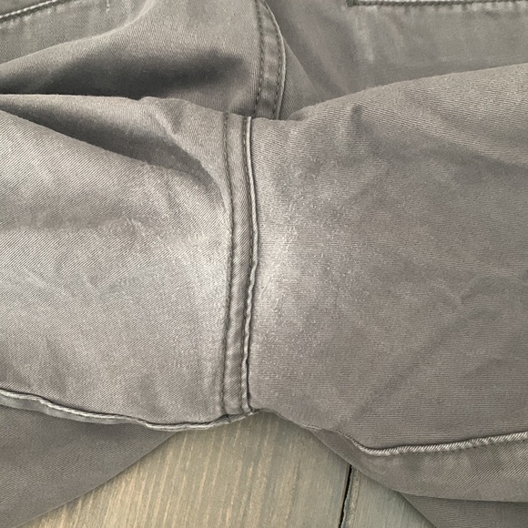 GAP Mens Khaki Shorts - Picture 5 of 5